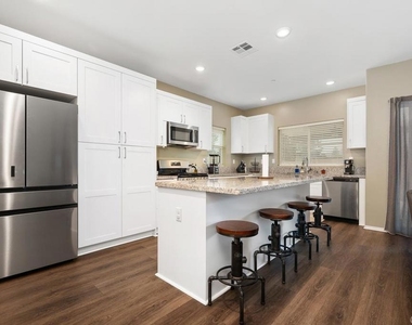 475 W Camellia Way - Photo Thumbnail 1