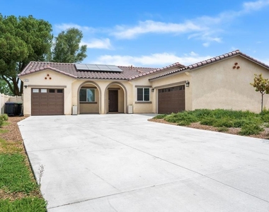 475 W Camellia Way - Photo Thumbnail 2