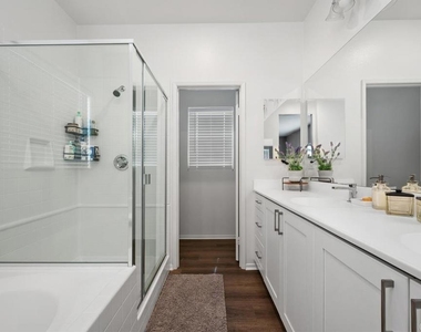 475 W Camellia Way - Photo Thumbnail 9