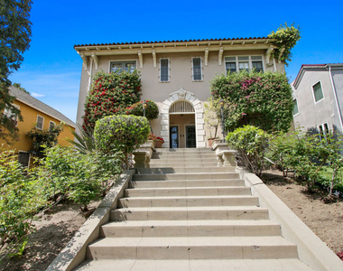 619 N Plymouth - Photo Thumbnail 1