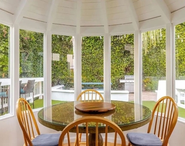 21625 Pacific Coast Highway - Photo Thumbnail 3