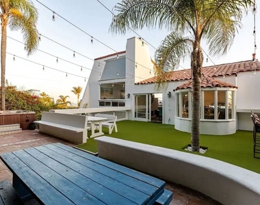 21625 Pacific Coast Highway - Photo Thumbnail 14