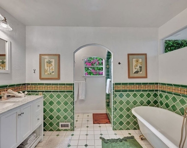 21625 Pacific Coast Highway - Photo Thumbnail 11