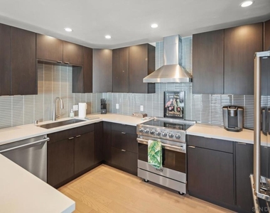 8 Antigua Ct - Photo Thumbnail 12