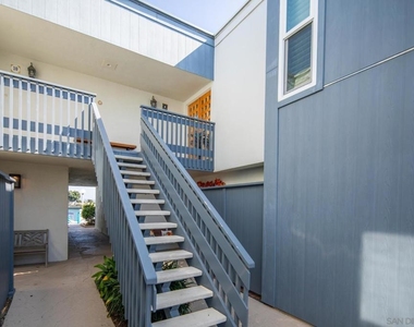 8 Antigua Ct - Photo Thumbnail 2
