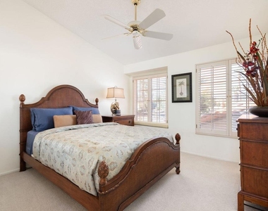 260 Vista Royale Circle E - Photo Thumbnail 19