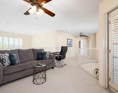 260 Vista Royale Circle E - Photo Thumbnail 16