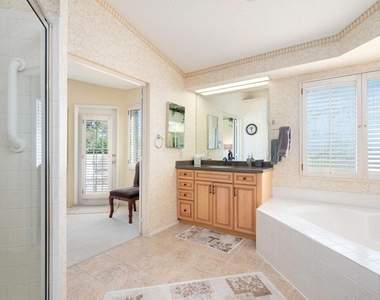 260 Vista Royale Circle E - Photo Thumbnail 25