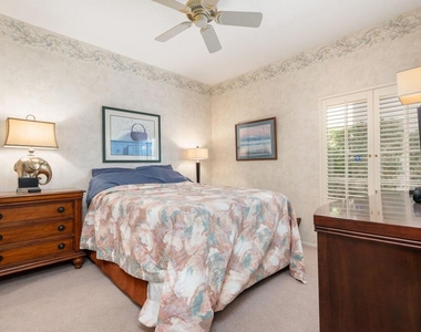 260 Vista Royale Circle E - Photo Thumbnail 13