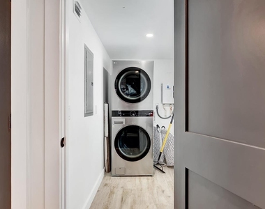 320 Nw 3rd Avenue - Photo Thumbnail 22