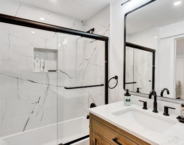 320 Nw 3rd Avenue - Photo Thumbnail 9