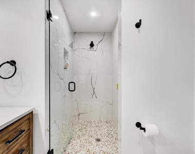 320 Nw 3rd Avenue - Photo Thumbnail 20