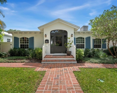 302 Nw 16th Street - Photo Thumbnail 1