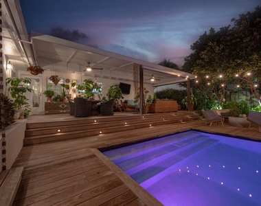 302 Nw 16th Street - Photo Thumbnail 6