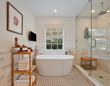 302 Nw 16th Street - Photo Thumbnail 21