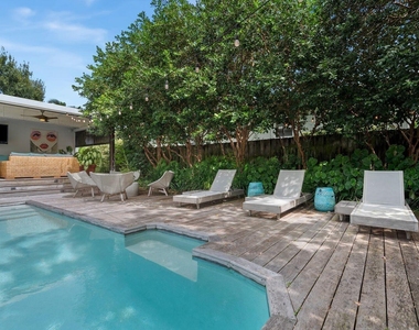 302 Nw 16th Street - Photo Thumbnail 39