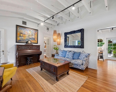 302 Nw 16th Street - Photo Thumbnail 9
