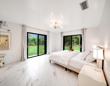 583 Rambling Drive Circle - Photo Thumbnail 11