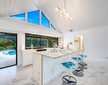 583 Rambling Drive Circle - Photo Thumbnail 10