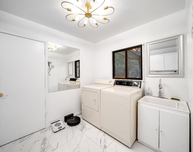 583 Rambling Drive Circle - Photo Thumbnail 18