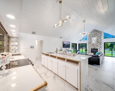 583 Rambling Drive Circle - Photo Thumbnail 6