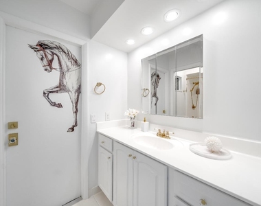 583 Rambling Drive Circle - Photo Thumbnail 13