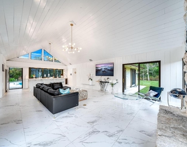 583 Rambling Drive Circle - Photo Thumbnail 4