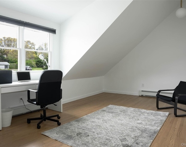 17 Underhill Drive - Photo Thumbnail 13