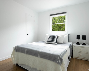 17 Underhill Drive - Photo Thumbnail 12