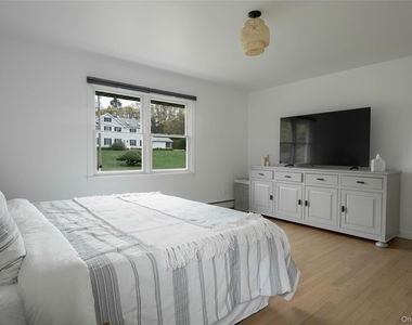 17 Underhill Drive - Photo Thumbnail 6