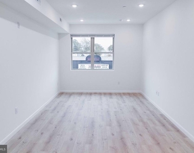 7248 Rising Sun Avenue - Photo Thumbnail 8