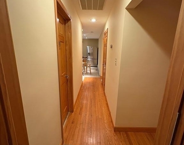 1040 Indiana Ave - Photo Thumbnail 6