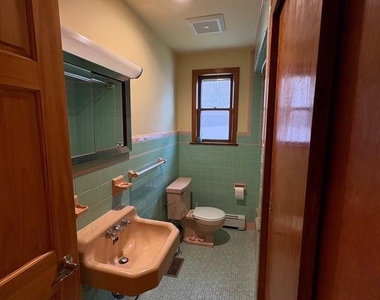 1040 Indiana Ave - Photo Thumbnail 15