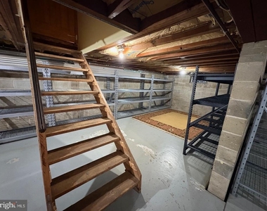 1040 Indiana Ave - Photo Thumbnail 20