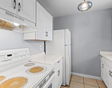 7617 Meador Ave - Photo Thumbnail 12