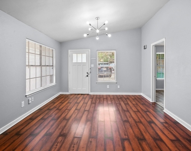 7617 Meador Ave - Photo Thumbnail 3