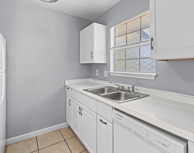 7617 Meador Ave - Photo Thumbnail 13
