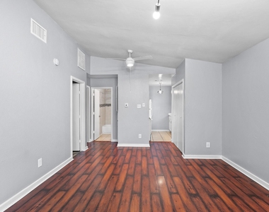 7617 Meador Ave - Photo Thumbnail 2