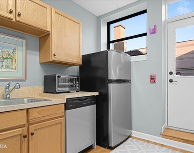 202 W Main Street - Photo Thumbnail 11