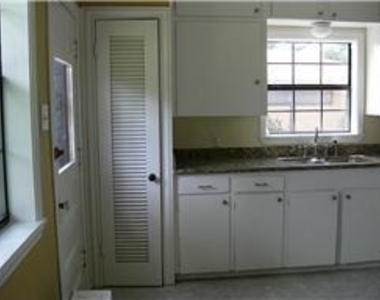 704 Sue Street - Photo Thumbnail 11
