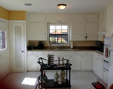 704 Sue Street - Photo Thumbnail 9