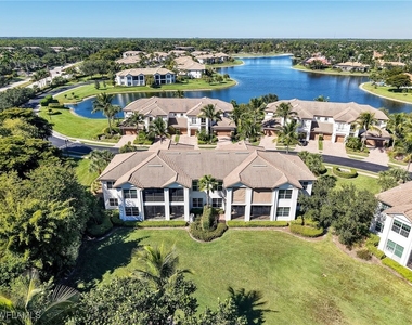 8060 Players Cove Drive - Photo Thumbnail 4