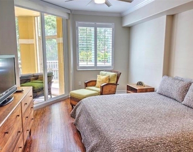 2738 Tiburon Boulevard E - Photo Thumbnail 2