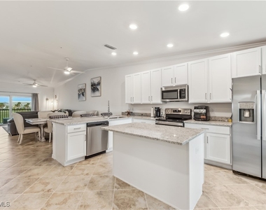 43051 Greenway Boulevard - Photo Thumbnail 6