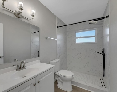 527 Fox Run Trail - Photo Thumbnail 26