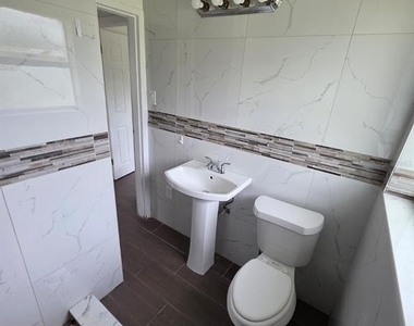 1614 N Washington Avenue - Photo Thumbnail 12
