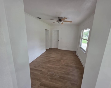 1614 N Washington Avenue - Photo Thumbnail 16
