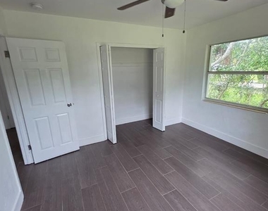 1614 N Washington Avenue - Photo Thumbnail 21