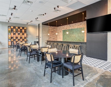434 N Orange Avenue - Photo Thumbnail 21