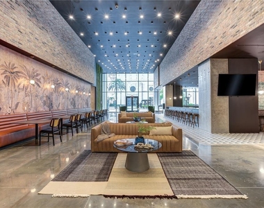 434 N Orange Avenue - Photo Thumbnail 16